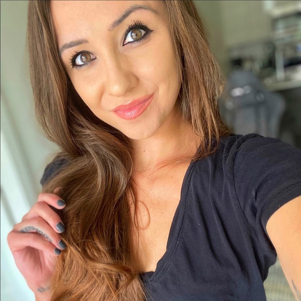 Meet your Posher, Sharron